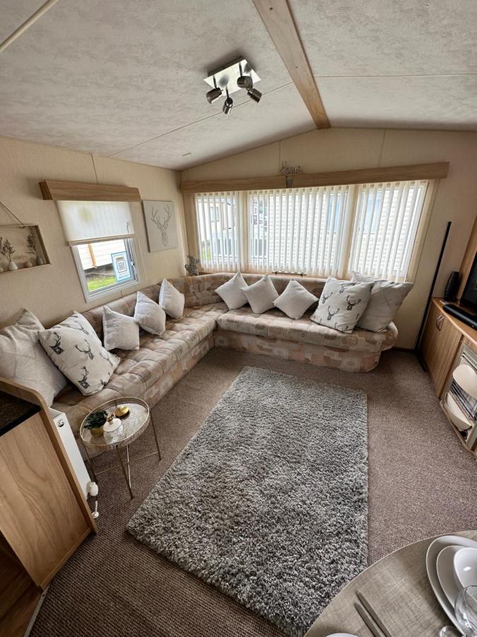Отель 6 Berth Caravan On Marine Holiday Park Рил Экстерьер фото