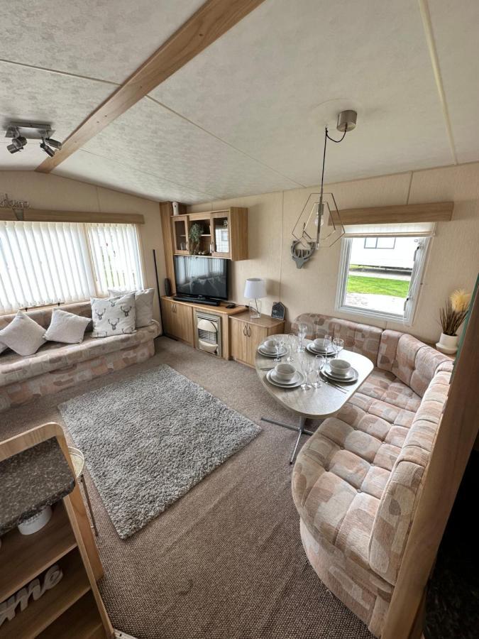Отель 6 Berth Caravan On Marine Holiday Park Рил Экстерьер фото